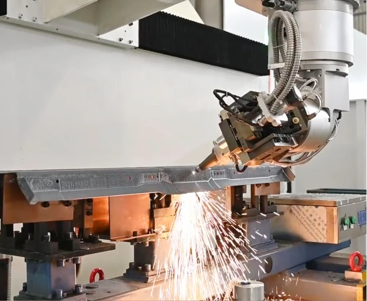 SF Series 3D 5-Axis Laser Cutting Machine Cutting